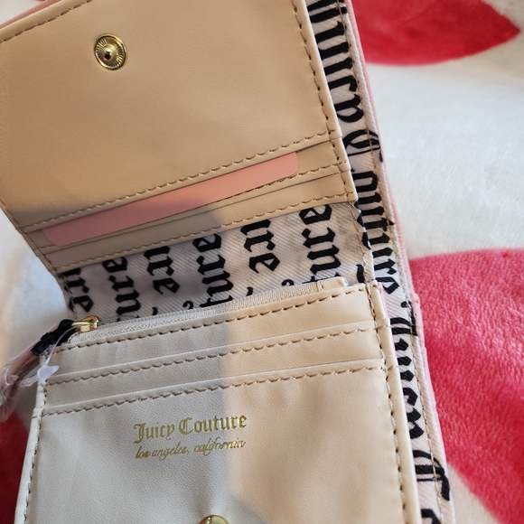 Juicy Couture Camara Bag and Choice of Wallet - Picture 9 of 10